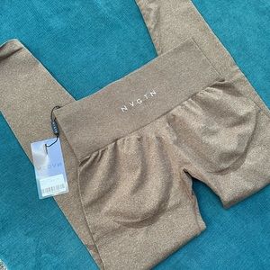 Nvgtn mocha contour leggings
